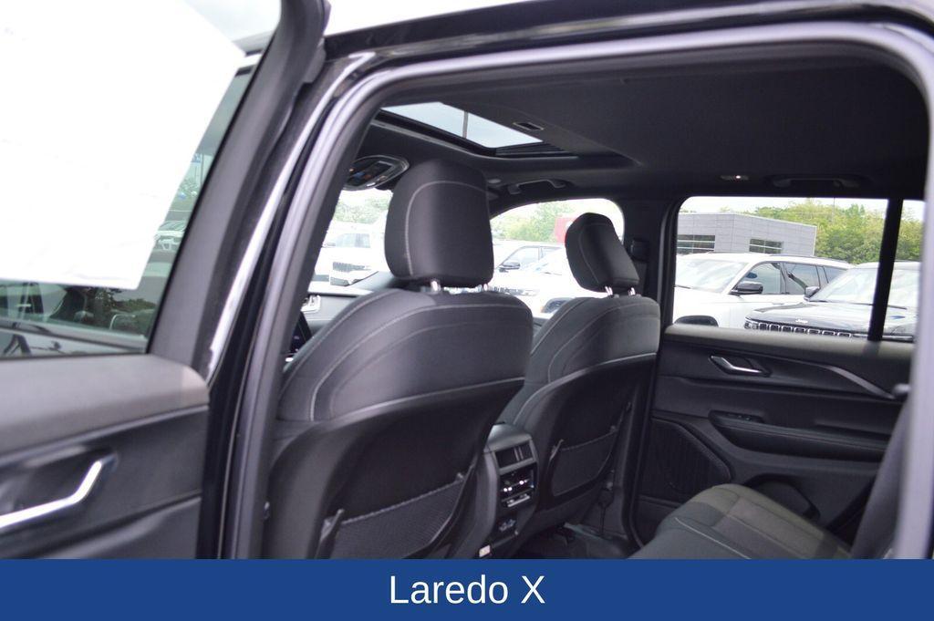 new 2025 Jeep Grand Cherokee car, priced at $42,166
