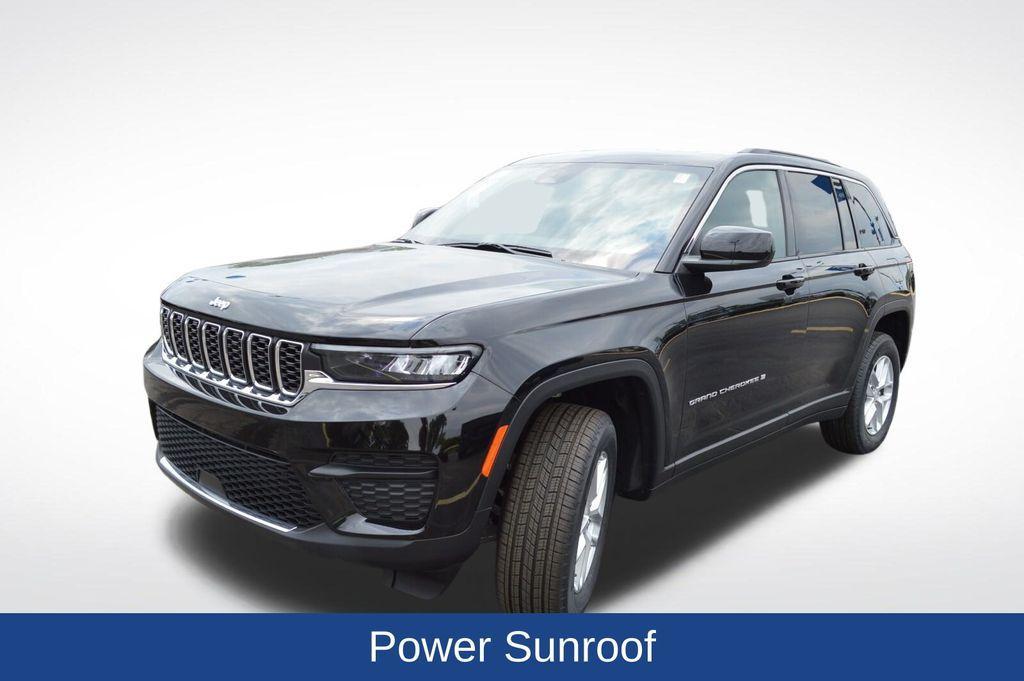 new 2025 Jeep Grand Cherokee car, priced at $42,166