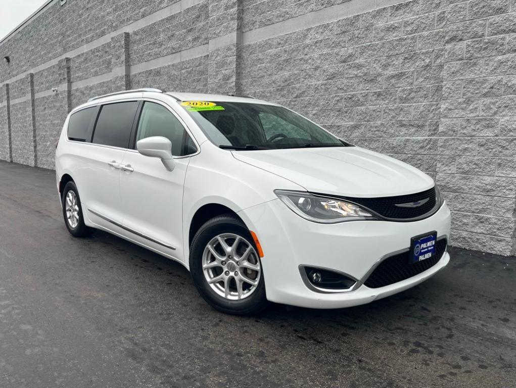 used 2020 Chrysler Pacifica car, priced at $28,989