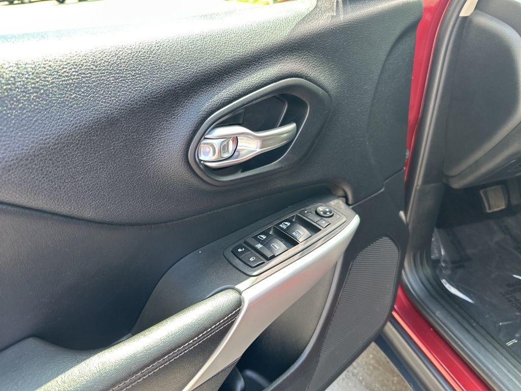 used 2018 Jeep Cherokee car, priced at $14,000