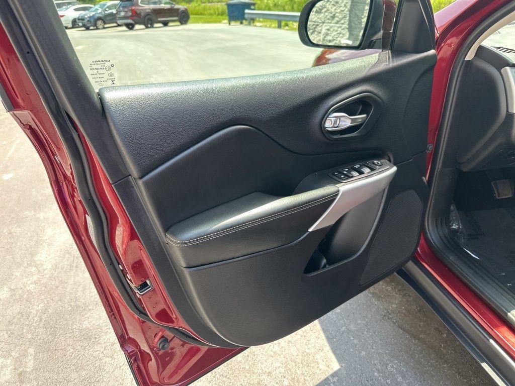 used 2018 Jeep Cherokee car, priced at $14,000