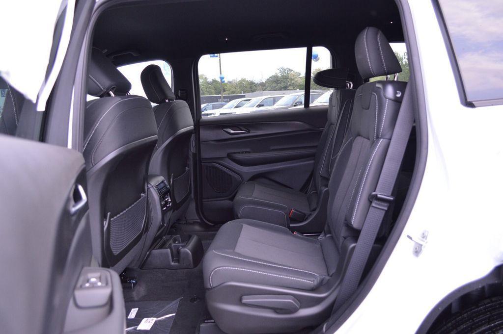new 2025 Jeep Grand Cherokee L car, priced at $40,309