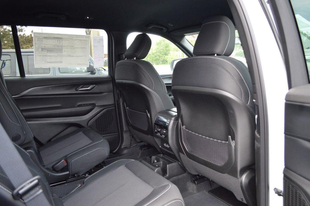 new 2025 Jeep Grand Cherokee L car, priced at $40,309