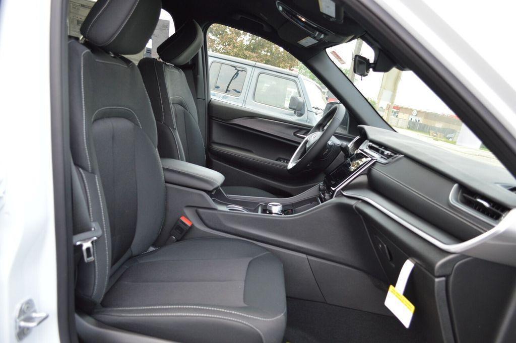 new 2025 Jeep Grand Cherokee L car, priced at $40,309