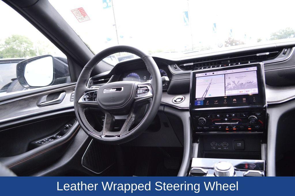 new 2025 Jeep Grand Cherokee car, priced at $62,126