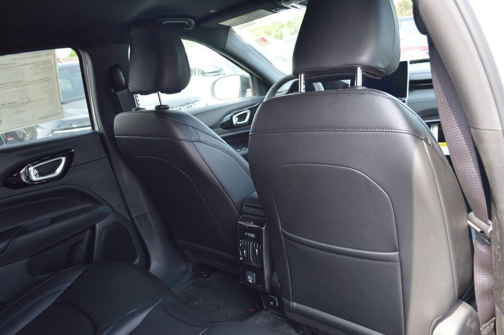 new 2025 Jeep Compass car, priced at $32,112