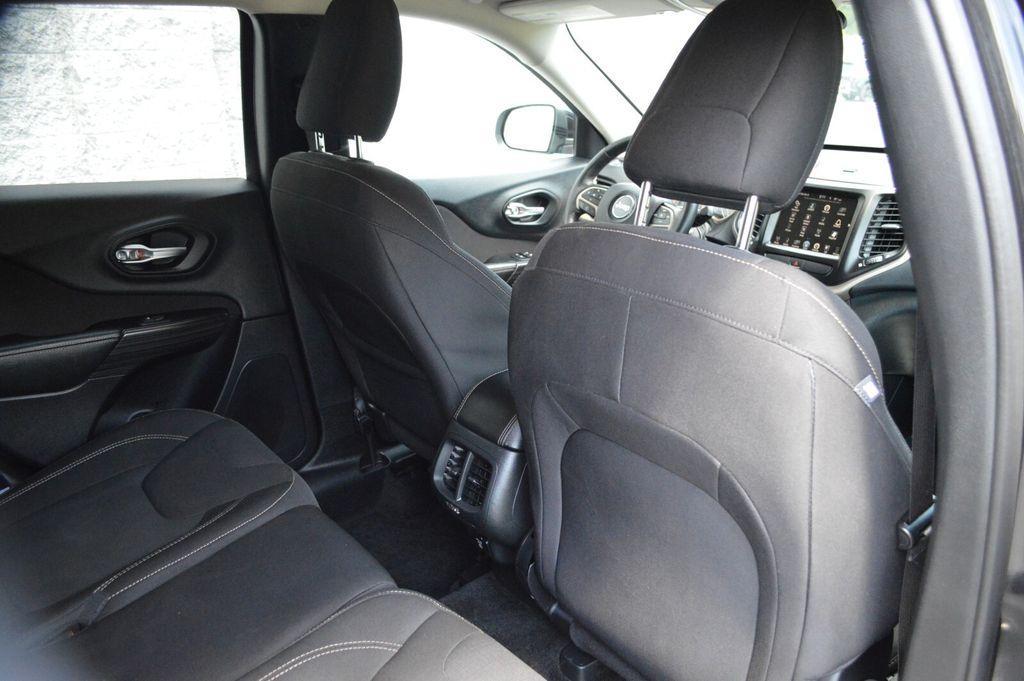 used 2016 Jeep Cherokee car, priced at $11,989
