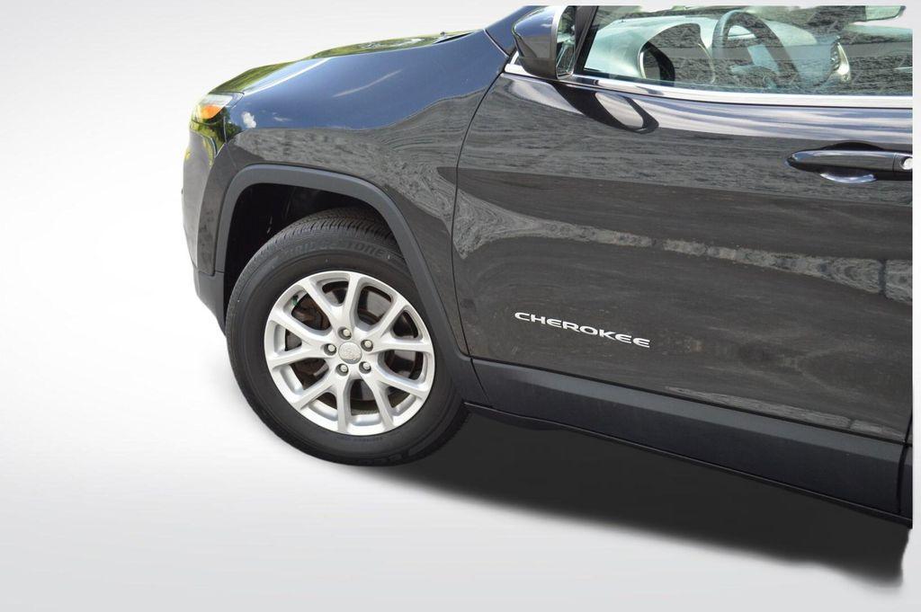 used 2016 Jeep Cherokee car, priced at $11,989