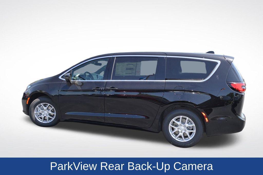 new 2025 Chrysler Pacifica car, priced at $43,853