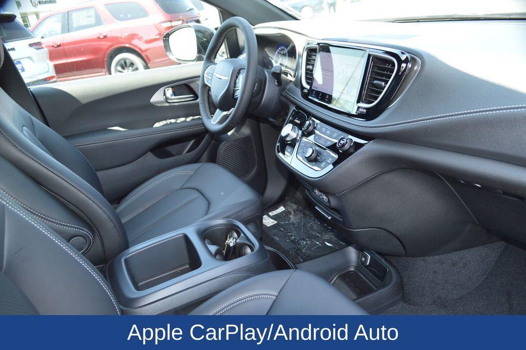 new 2025 Chrysler Pacifica car, priced at $42,482
