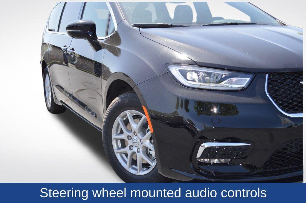 new 2025 Chrysler Pacifica car, priced at $42,482