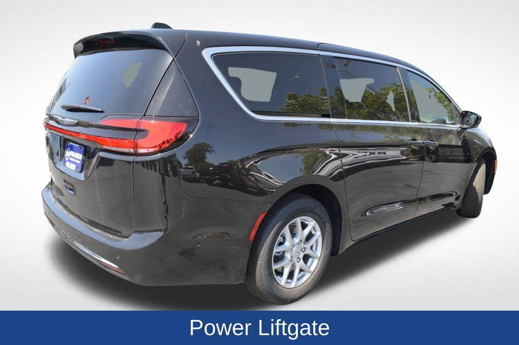 new 2025 Chrysler Pacifica car, priced at $42,482