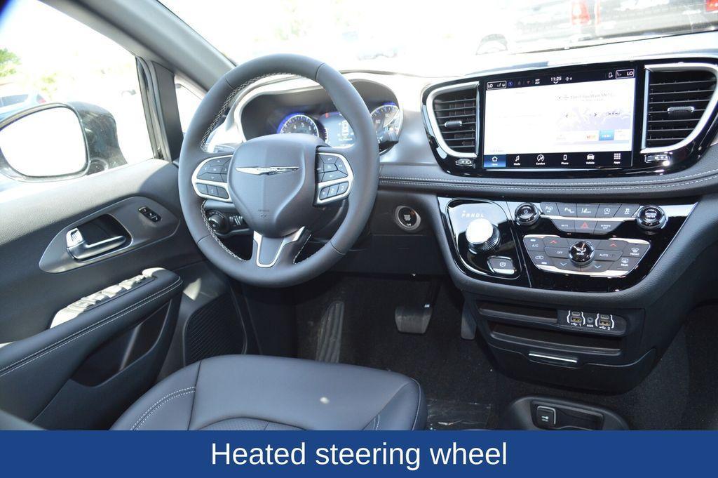 new 2025 Chrysler Pacifica car, priced at $43,853