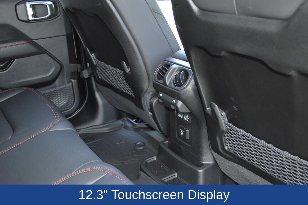 new 2025 Jeep Wrangler car, priced at $60,290