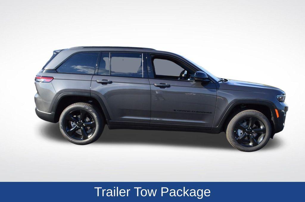 new 2025 Jeep Grand Cherokee car, priced at $51,480