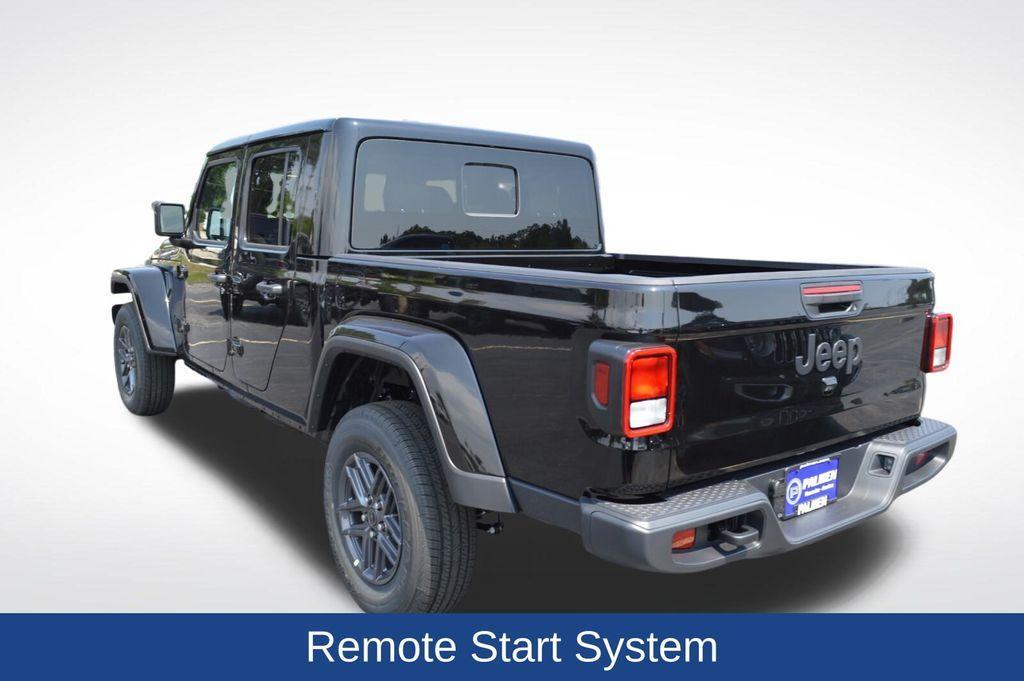 new 2025 Jeep Gladiator car, priced at $49,475
