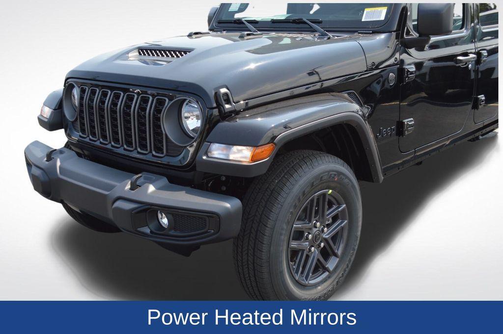 new 2025 Jeep Gladiator car, priced at $46,906