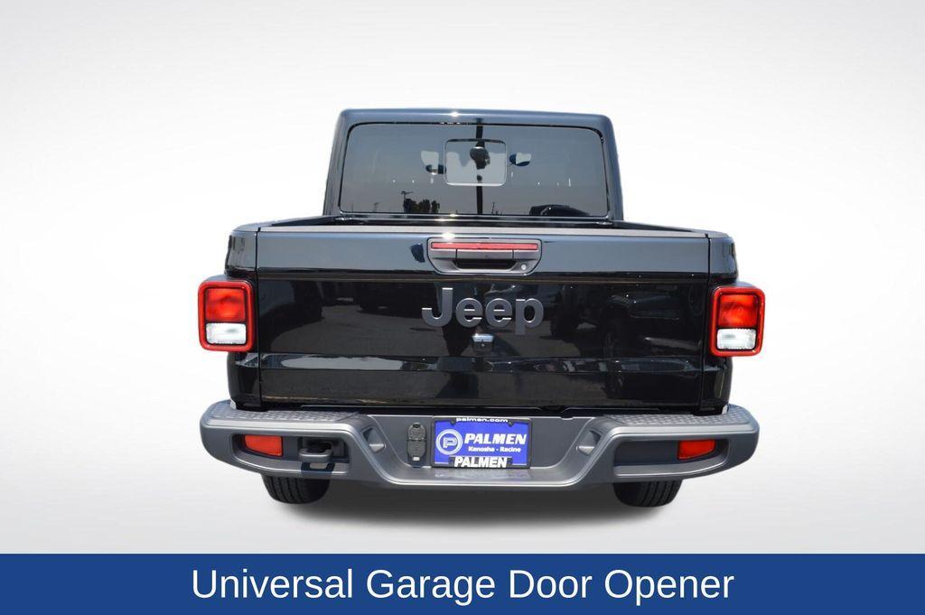 new 2025 Jeep Gladiator car, priced at $46,906