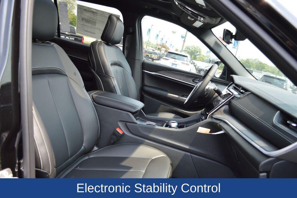 new 2025 Jeep Grand Cherokee L car, priced at $51,950