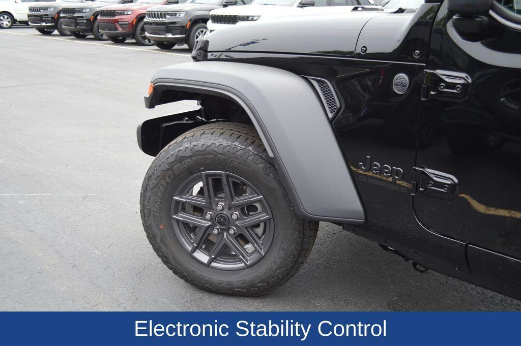 new 2025 Jeep Gladiator car, priced at $47,935