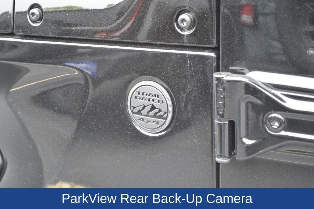 new 2025 Jeep Gladiator car, priced at $47,935
