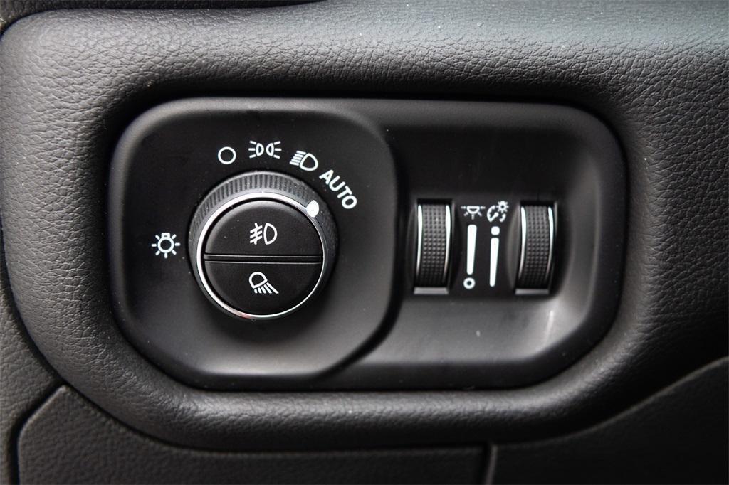 new 2025 Ram 1500 car, priced at $60,440