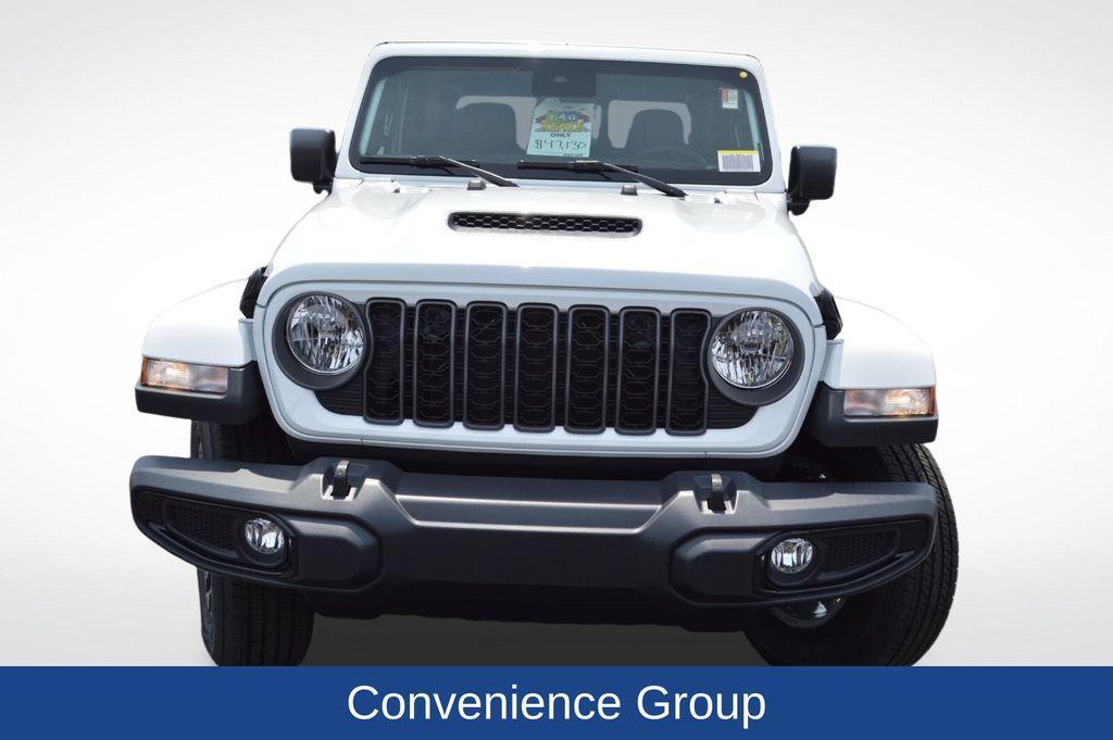 new 2025 Jeep Gladiator car, priced at $48,880