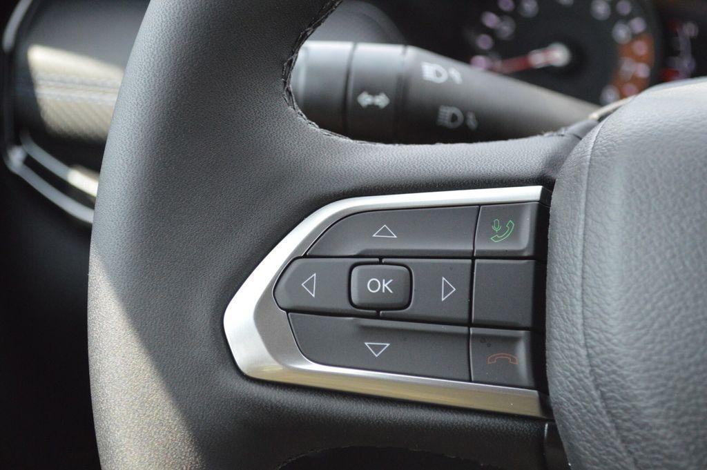 new 2025 Jeep Compass car, priced at $36,105