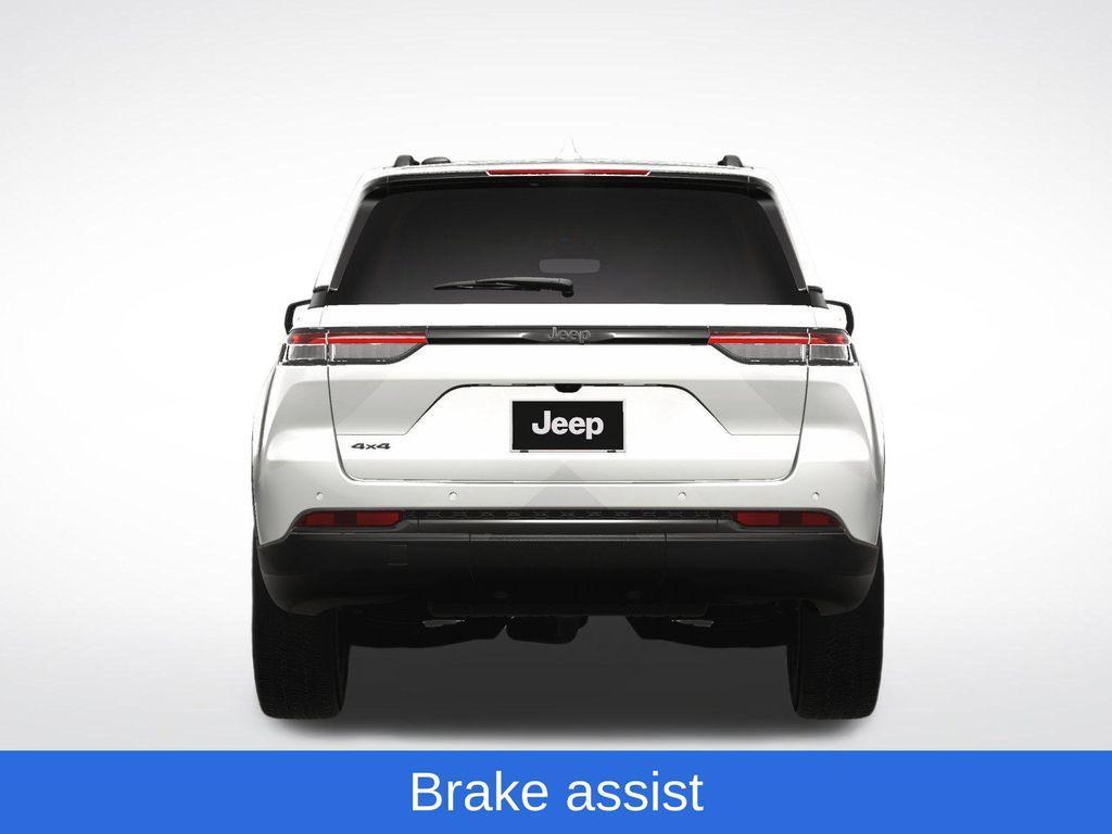 new 2025 Jeep Grand Cherokee car, priced at $44,053