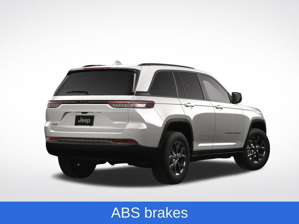new 2025 Jeep Grand Cherokee car, priced at $44,053
