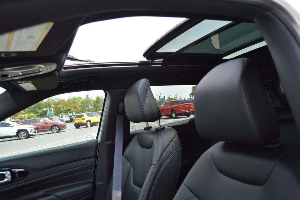 new 2025 Jeep Compass car, priced at $35,310