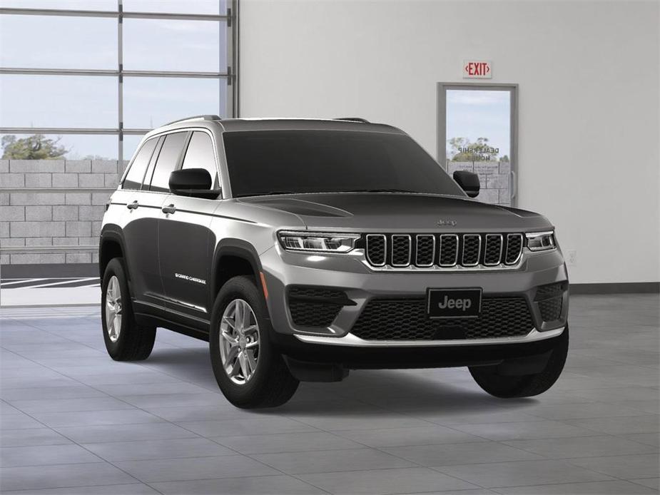 new 2025 Jeep Grand Cherokee car, priced at $43,970