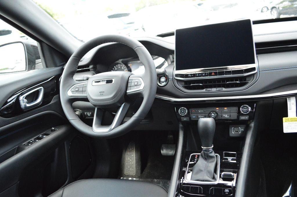 new 2025 Jeep Compass car, priced at $28,980