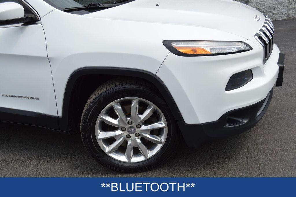 used 2015 Jeep Cherokee car, priced at $15,300