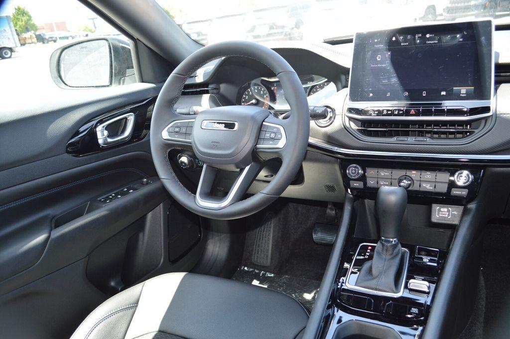 new 2025 Jeep Compass car, priced at $28,444