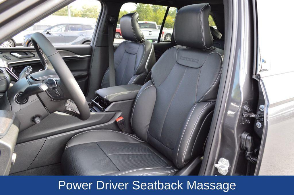 new 2025 Jeep Grand Cherokee car, priced at $59,063