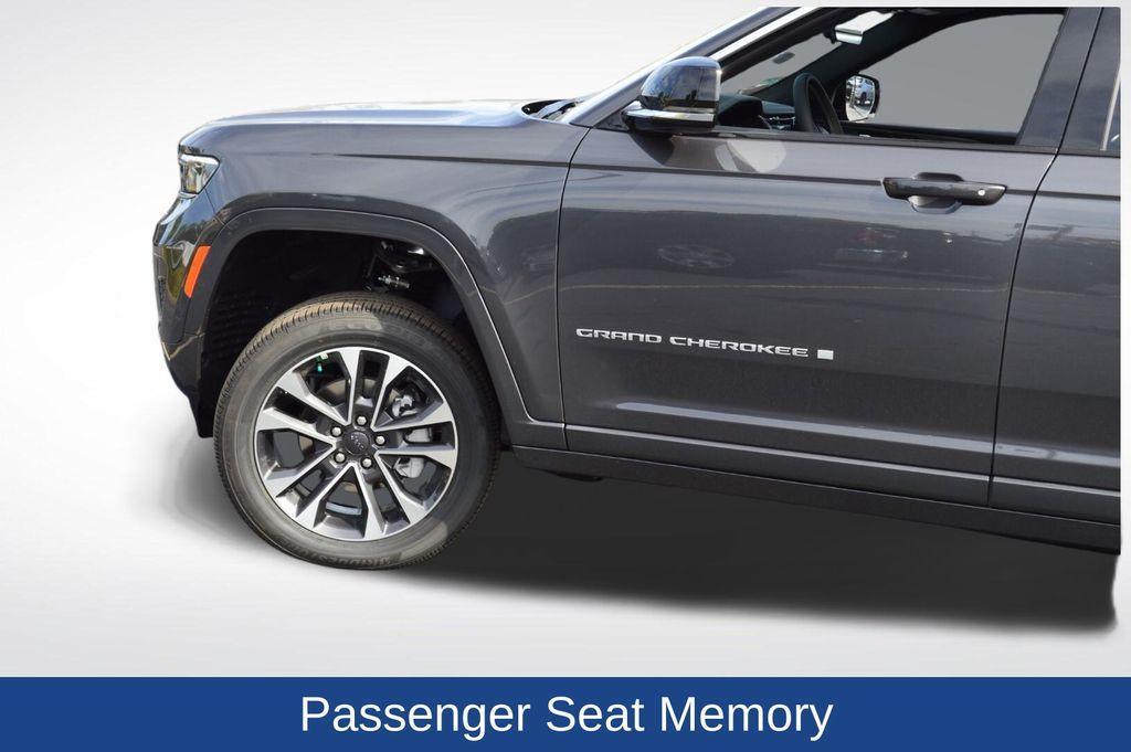 new 2025 Jeep Grand Cherokee car, priced at $59,063
