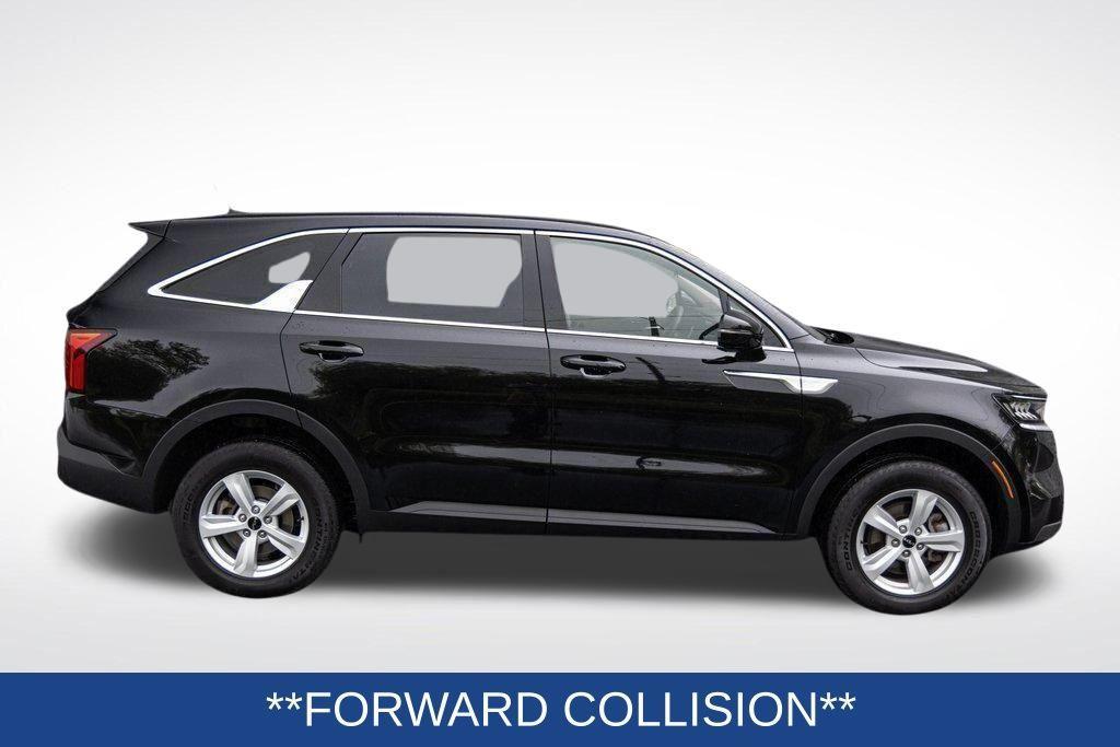 used 2022 Kia Sorento car, priced at $25,300
