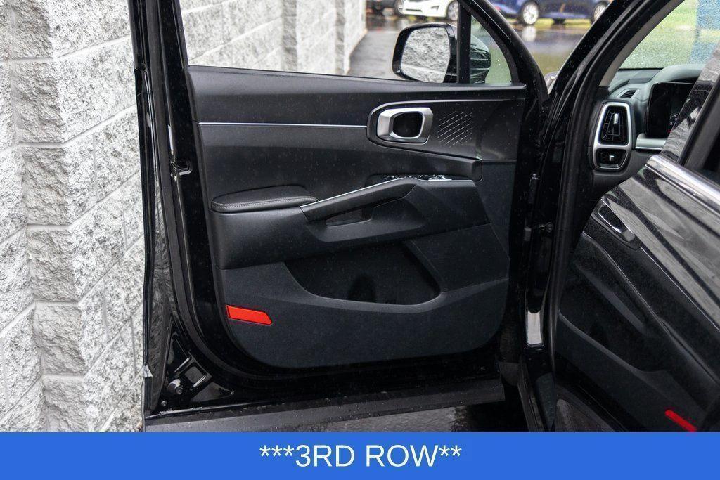 used 2022 Kia Sorento car, priced at $26,780