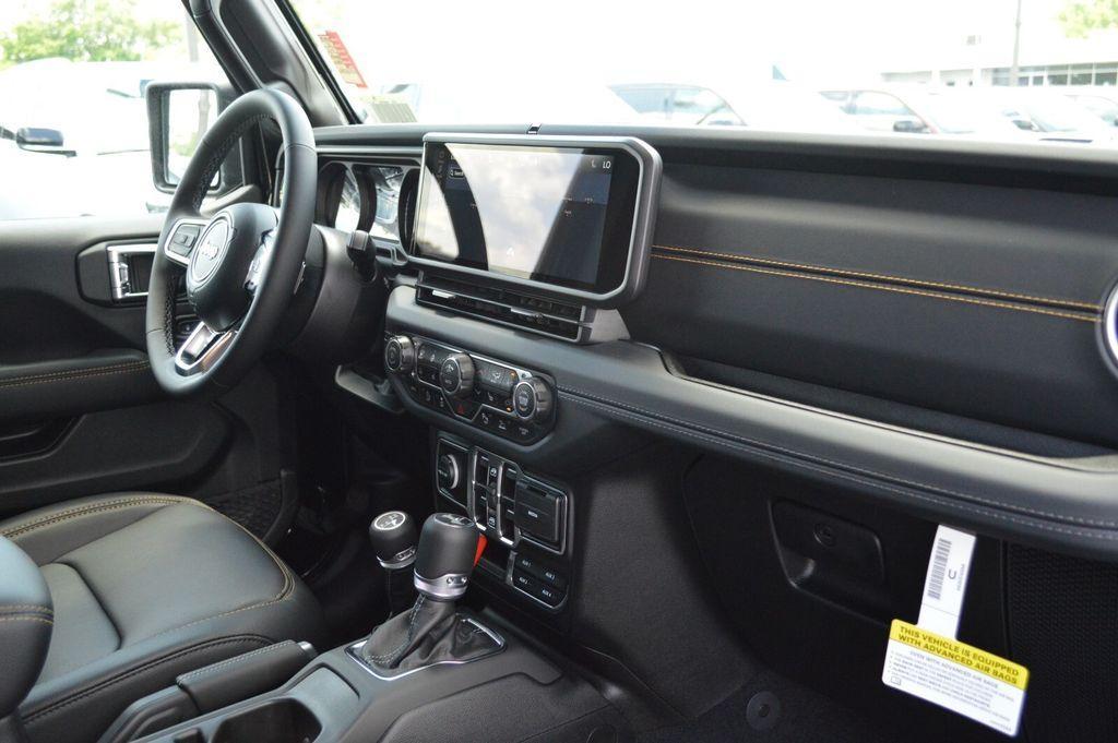 new 2025 Jeep Wrangler car, priced at $57,660