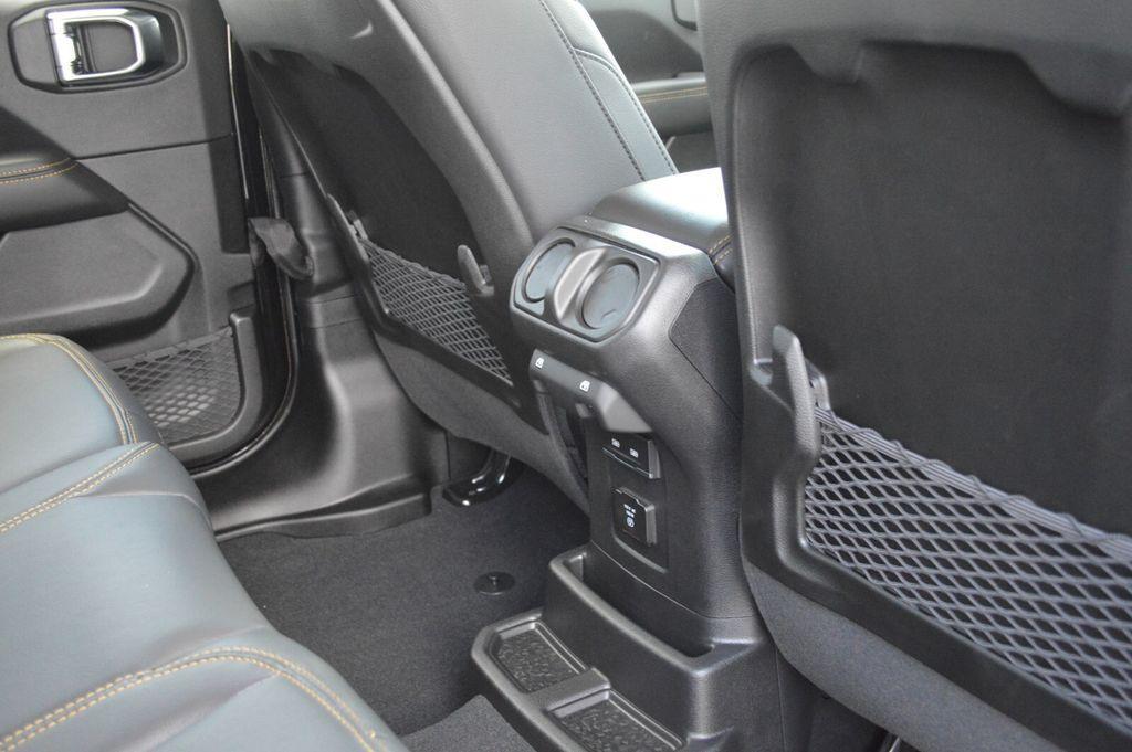 new 2025 Jeep Wrangler car, priced at $57,660