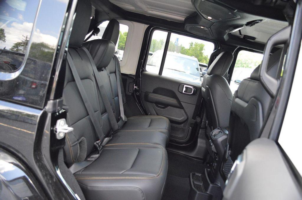 new 2025 Jeep Wrangler car, priced at $57,660