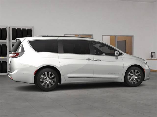 new 2024 Chrysler Pacifica Hybrid car, priced at $60,440