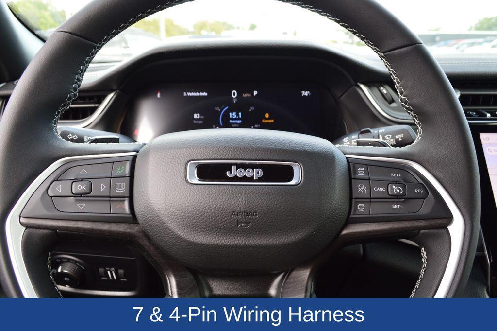 new 2025 Jeep Grand Cherokee car, priced at $47,990