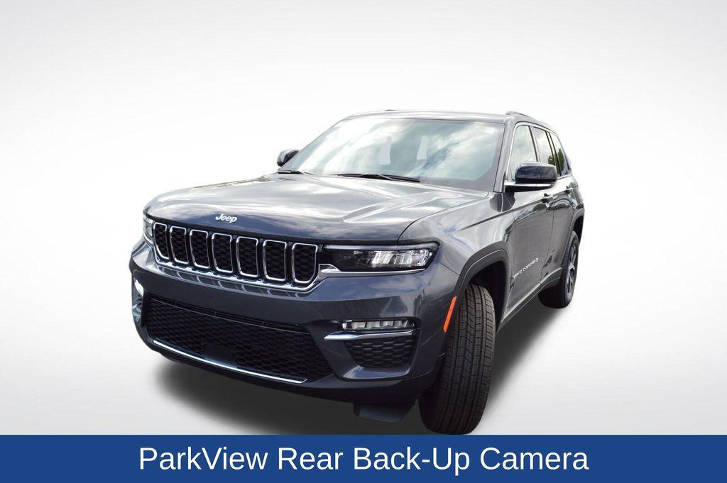 new 2025 Jeep Grand Cherokee car, priced at $47,990