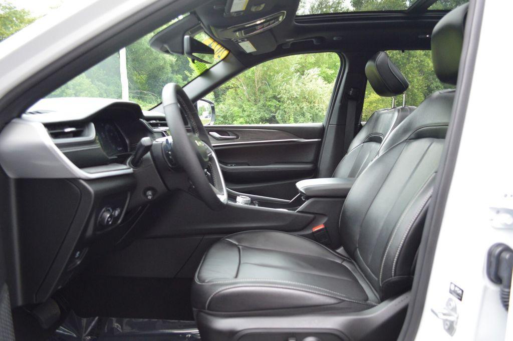 used 2024 Jeep Grand Cherokee car, priced at $39,000
