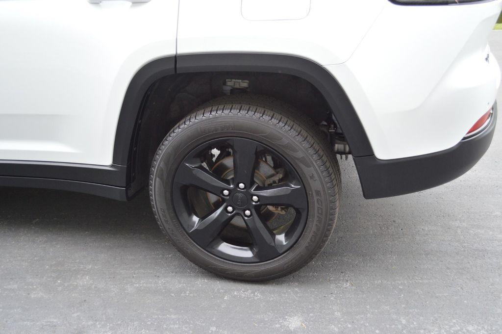 used 2024 Jeep Grand Cherokee car, priced at $39,000