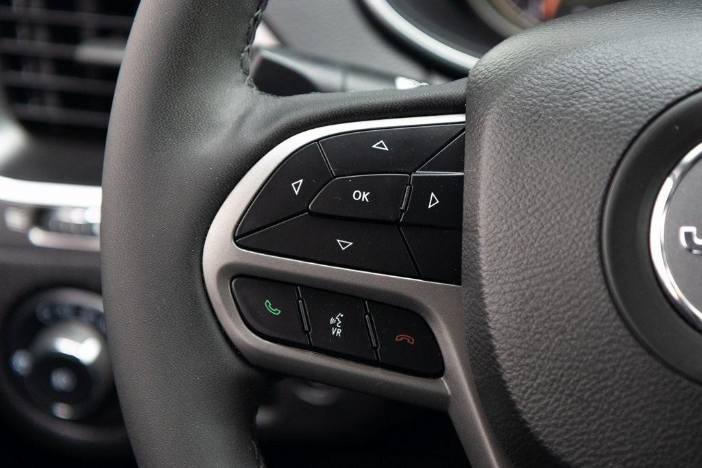 used 2022 Jeep Cherokee car, priced at $25,989