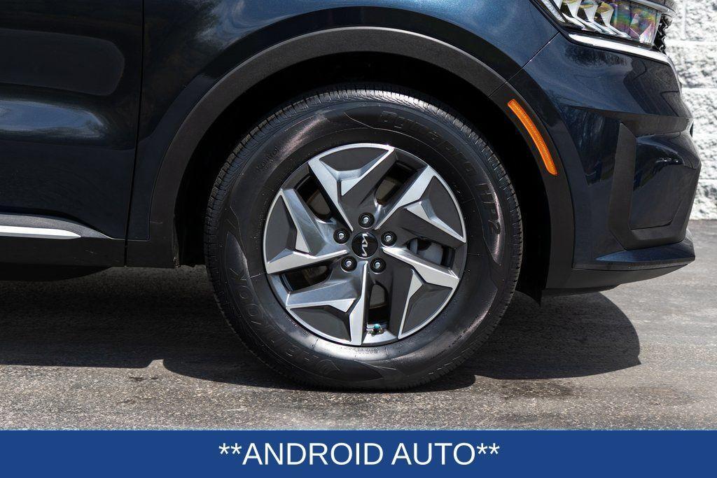 used 2022 Kia Sorento Hybrid car, priced at $28,500
