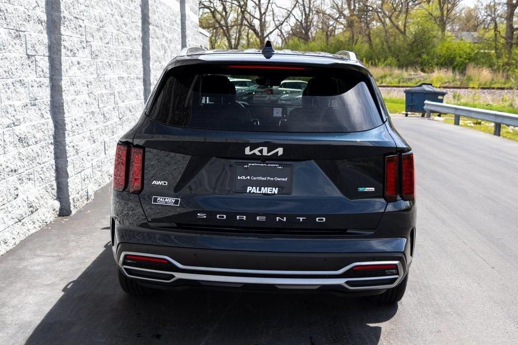 used 2022 Kia Sorento Hybrid car, priced at $29,998